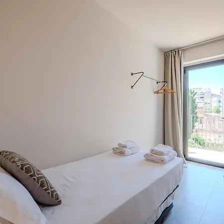 Flateli- Placa Catalunya 2-1 ז'ירונה